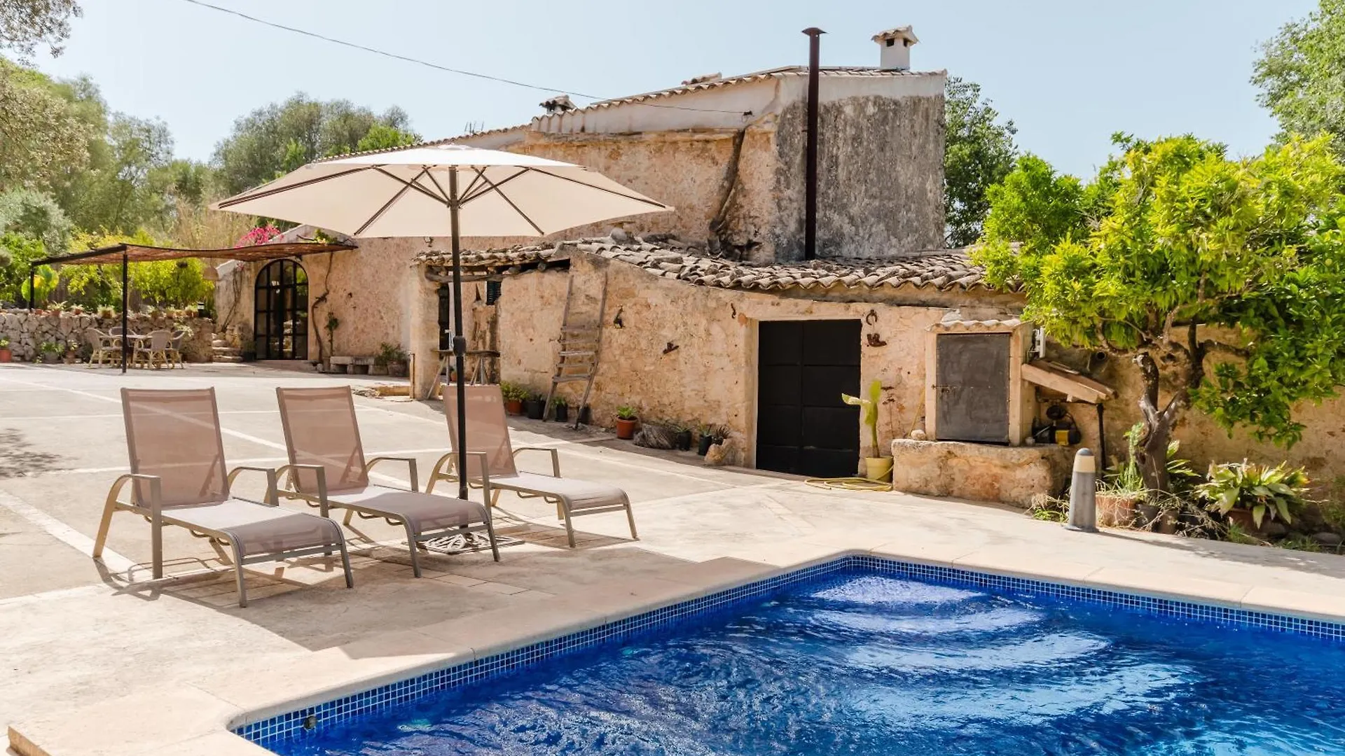 Finca Cas Pomer Costitx  Feriehus